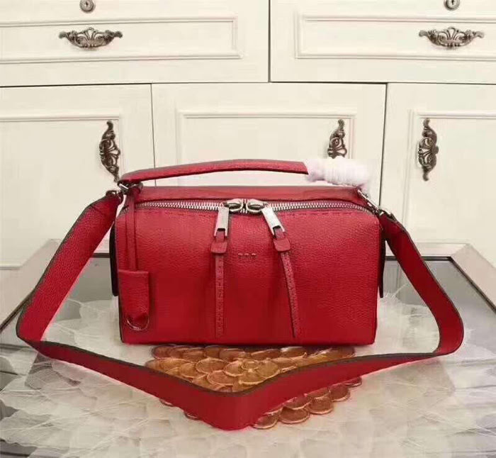 FENDI芬迪 春夏新款 Selleria系列 經典手工工藝 單手柄手提肩背包 fd1414