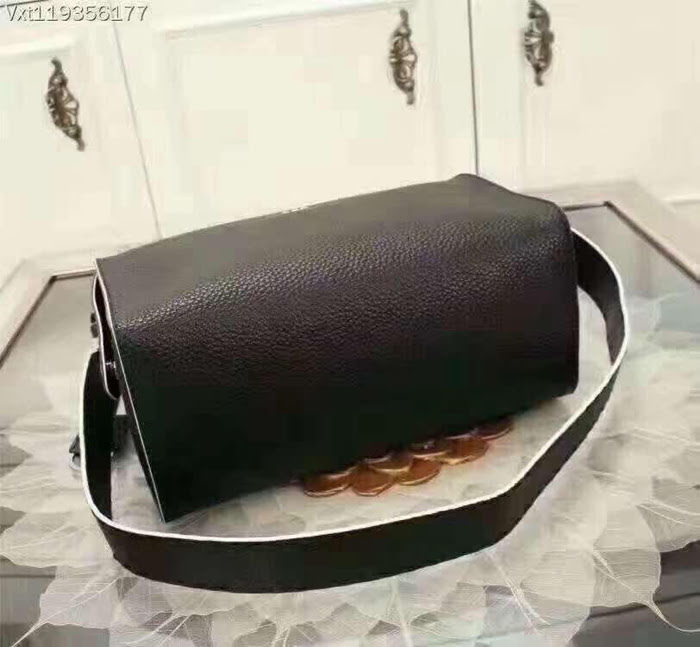 FENDI芬迪 春夏新款 Selleria系列 經典手工工藝 單手柄手提肩背包 fd1415