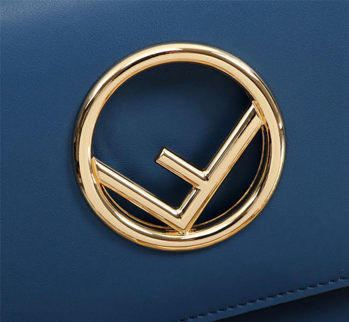 FENDI芬迪 新款 KAN I LOGO手袋中號 可斜背或手拿  fd1436