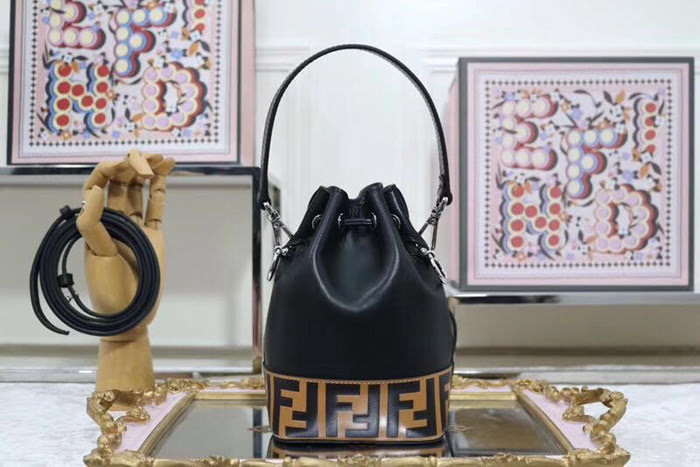 FENDI芬迪 Fendi MINI BUCKET 時尚手提肩背包 可手提 可斜挎 8850  fd1443