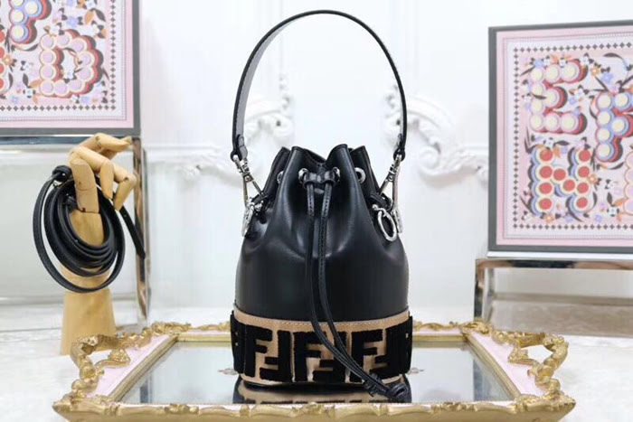 FENDI芬迪 Fendi MINI BUCKET時尚手提肩背包 可手提 可斜挎 8850  fd1444
