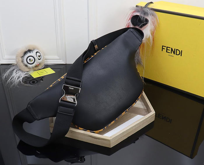 FENDI芬迪 芬家最新得力作品 時尚腰包 可腰背 胸背 男女通用 0009  fd1445