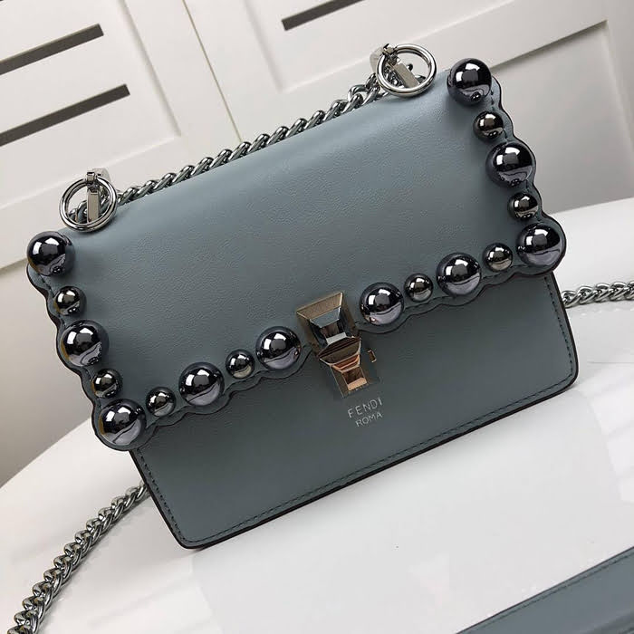 FENDI芬迪 小號 Fendi 2018 秋冬新款 Kani翻蓋式手袋 可斜背亦可手提 088  fd1463