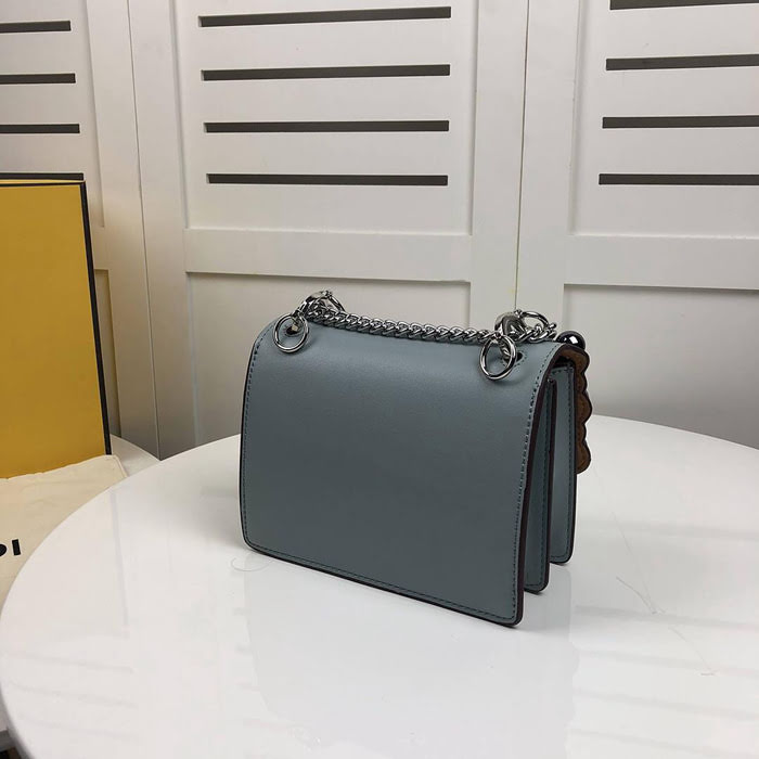 FENDI芬迪 小號 Fendi 2018 秋冬新款 Kani翻蓋式手袋 可斜背亦可手提 088  fd1463