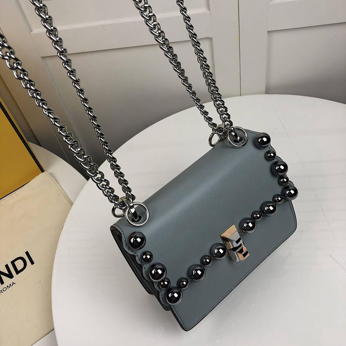 FENDI芬迪 小號 Fendi 2018 秋冬新款 Kani翻蓋式手袋 可斜背亦可手提 088  fd1463