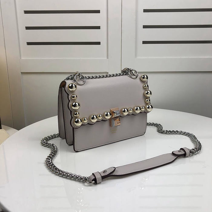 FENDI芬迪 小號 Fendi 2018 秋冬新款 Kani翻蓋式手袋 可斜背亦可手提 088  fd1464