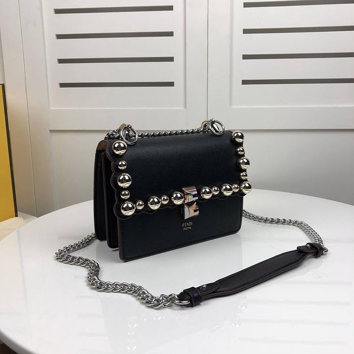 FENDI芬迪 小號 Fendi 2018 秋冬新款 Kani翻蓋式手袋 可斜背亦可手提 088  fd1465