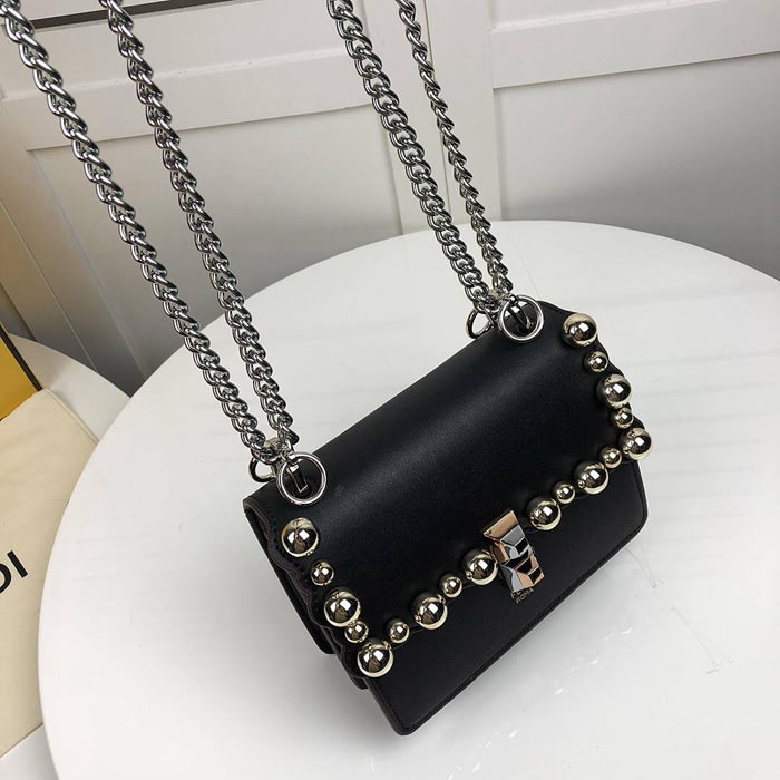FENDI芬迪 小號 Fendi 2018 秋冬新款 Kani翻蓋式手袋 可斜背亦可手提 088  fd1465