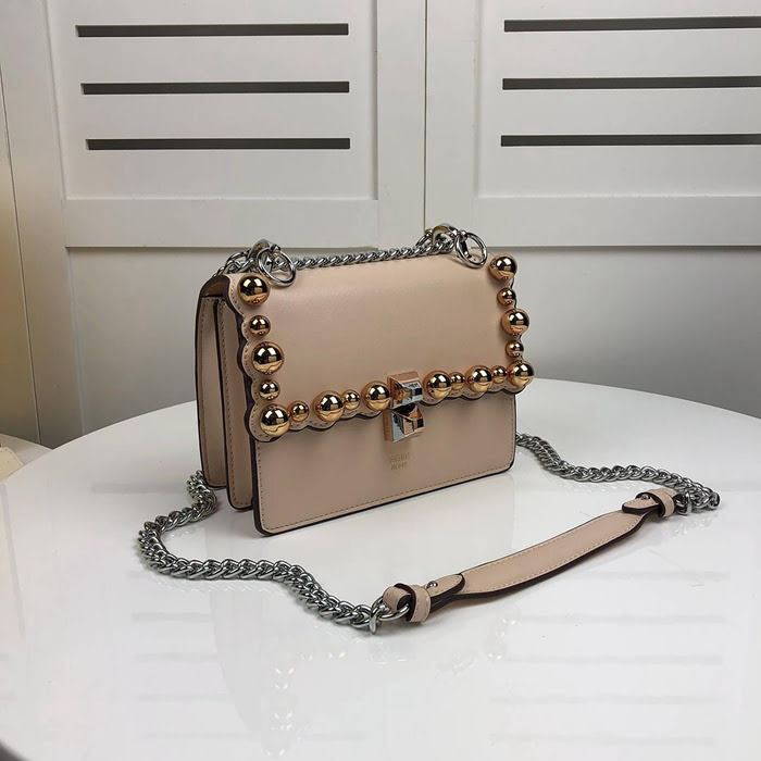 FENDI芬迪 小號 Fendi 2018 秋冬新款 Kani翻蓋式手袋 可斜背亦可手提 088  fd1466