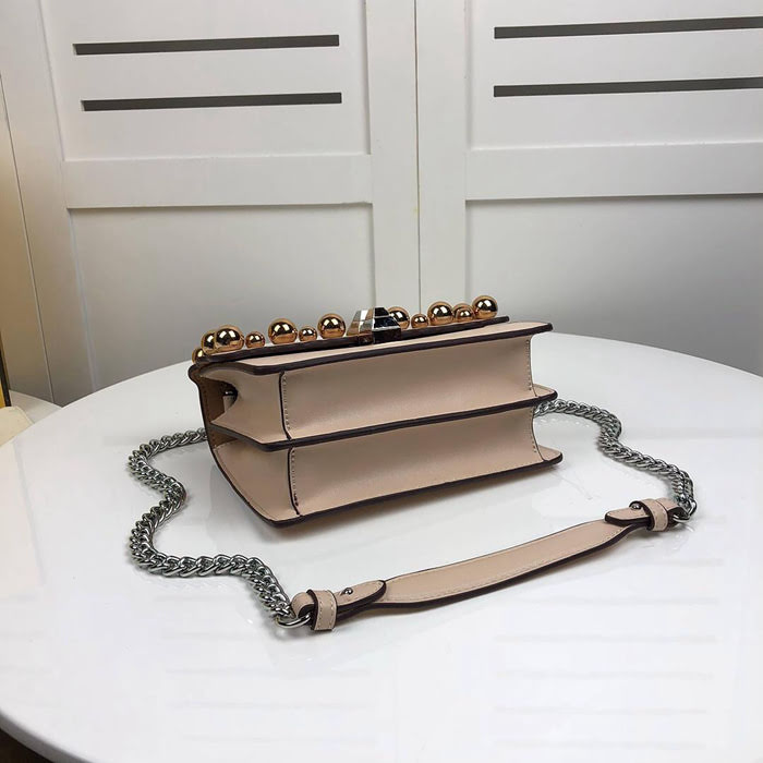 FENDI芬迪 小號 Fendi 2018 秋冬新款 Kani翻蓋式手袋 可斜背亦可手提 088  fd1466