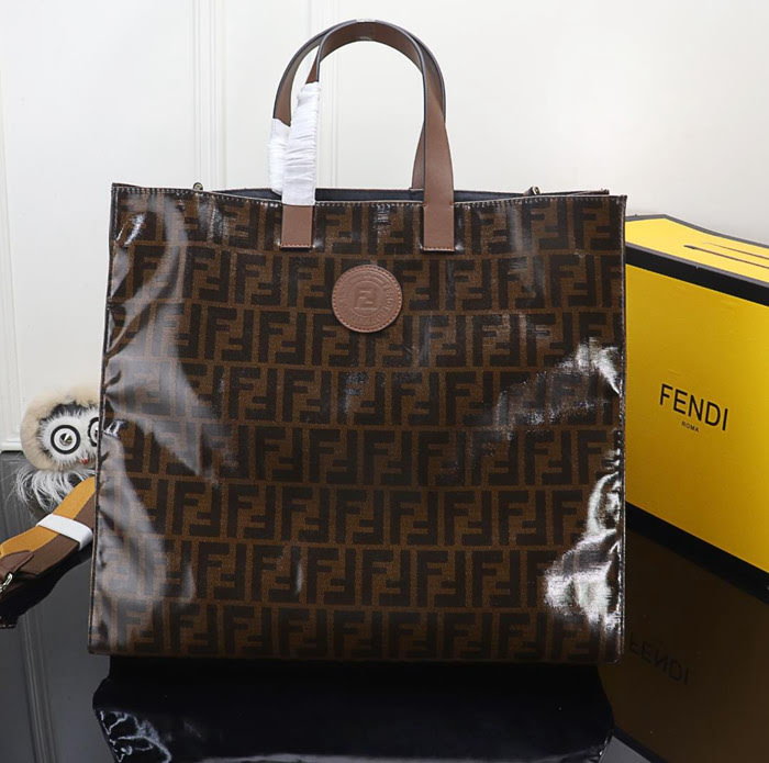 FENDI芬迪 專櫃新品 芬迪經典字母女士購物袋 手提包 單肩包 托特包 0989  fd1474