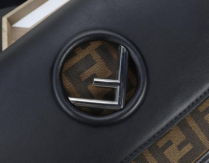 FENDI芬迪 最新系列 Kan I款0999 牛皮 秋冬最新五金扣 FENDI F LOGO  fd1480