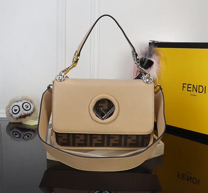FENDI芬迪 最新系列 Kan I款0999 牛皮 秋冬最新五金扣 FENDI F LOGO  fd1481