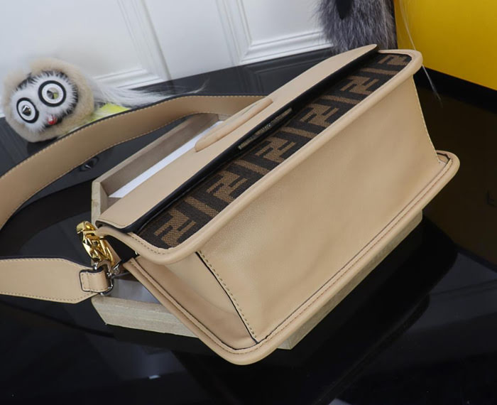 FENDI芬迪 最新系列 Kan I款0999 牛皮 秋冬最新五金扣 FENDI F LOGO  fd1481