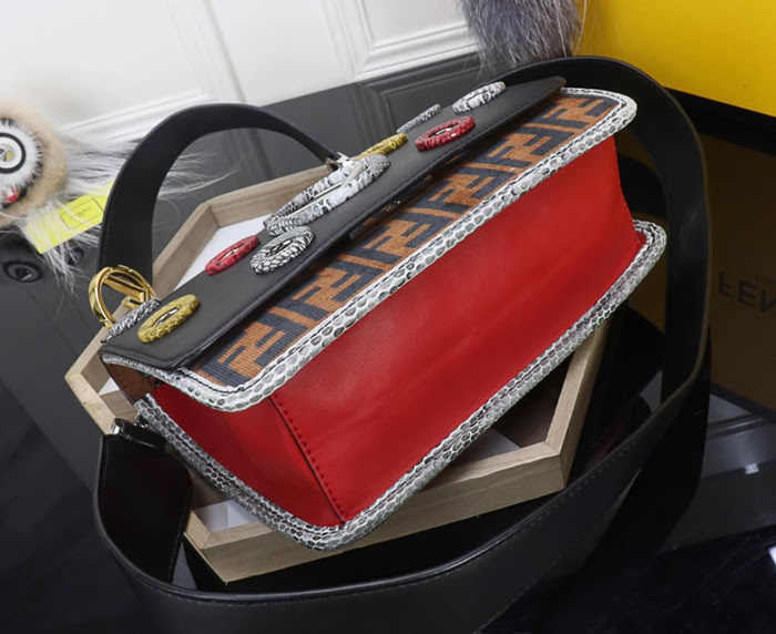 FENDI芬迪 最新款對版 Fendi 最新系列 Kan I款0995 牛皮秋冬最新五金扣 FENDI F LOGO  fd1495