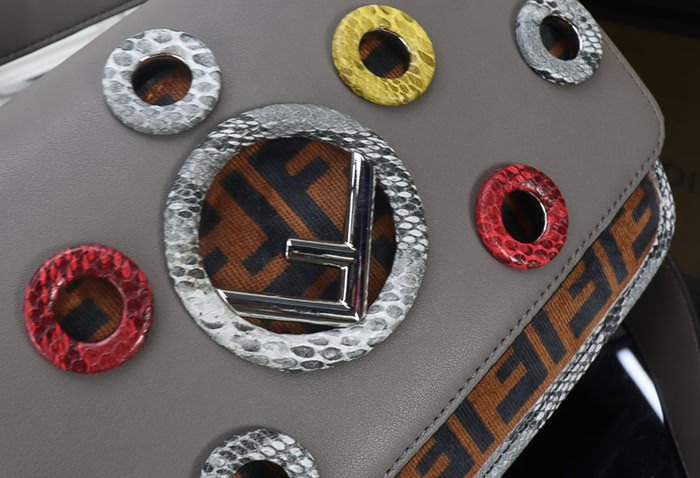 FENDI芬迪 最新款對版 Fendi 最新系列 Kan I款0995 牛皮秋冬最新五金扣 FENDI F LOGO  fd1496