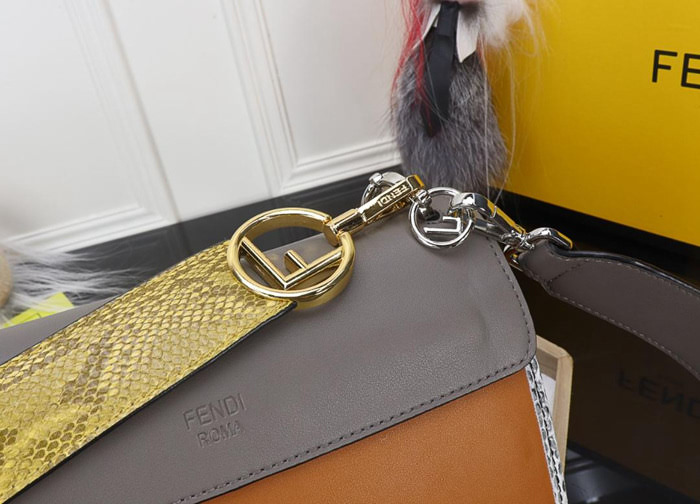 FENDI芬迪 最新款對版 Fendi 最新系列 Kan I款0995 牛皮秋冬最新五金扣 FENDI F LOGO  fd1496