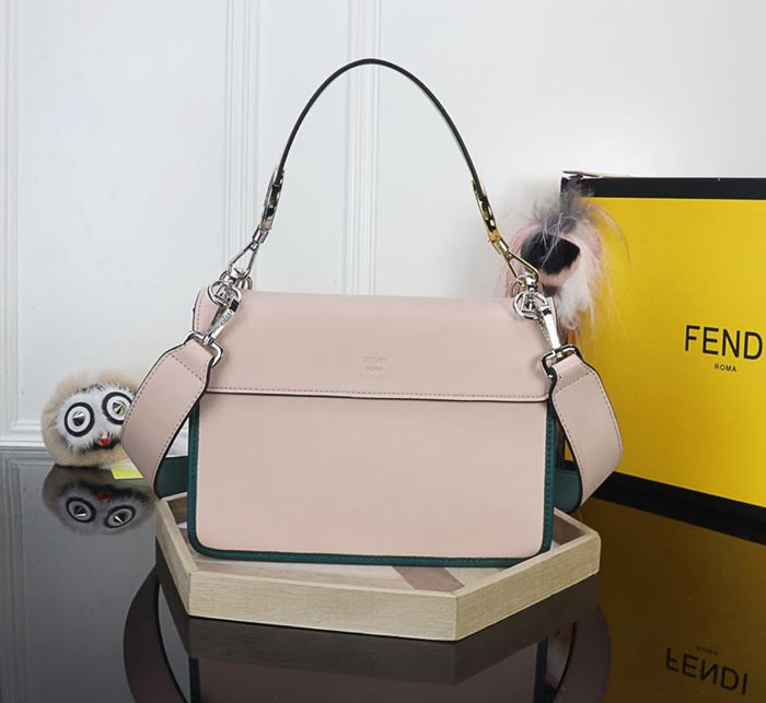 FENDI芬迪 獨家膠囊系列 FF Logo Mania 可肩背手提 8806壓印系列  fd1499