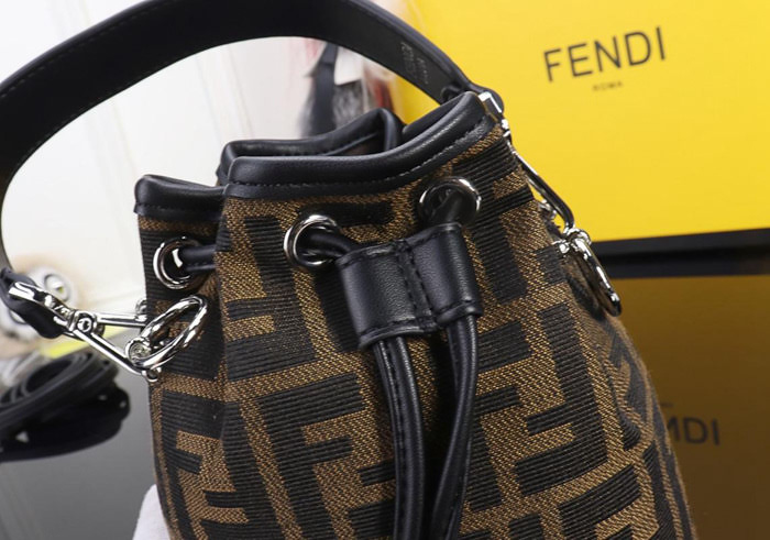 FENDI芬迪 Fendi MINI BUCKET 時尚手提肩背包 可手提 可斜挎 8850  fd1503