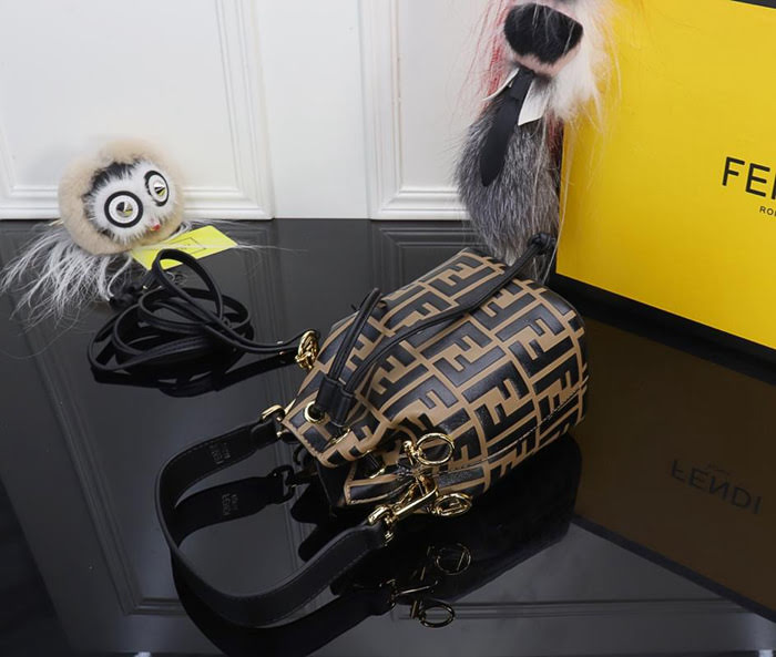 FENDI芬迪 Fendi MINI BUCKET 時尚手提肩背包 可手提 可斜挎 8850  fd1504