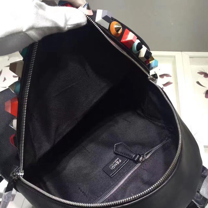FENDI芬迪 柔軟南非小牛皮背包 飾配最時尚流行的炫彩方釘 皮革提手雙肩包  fd1520