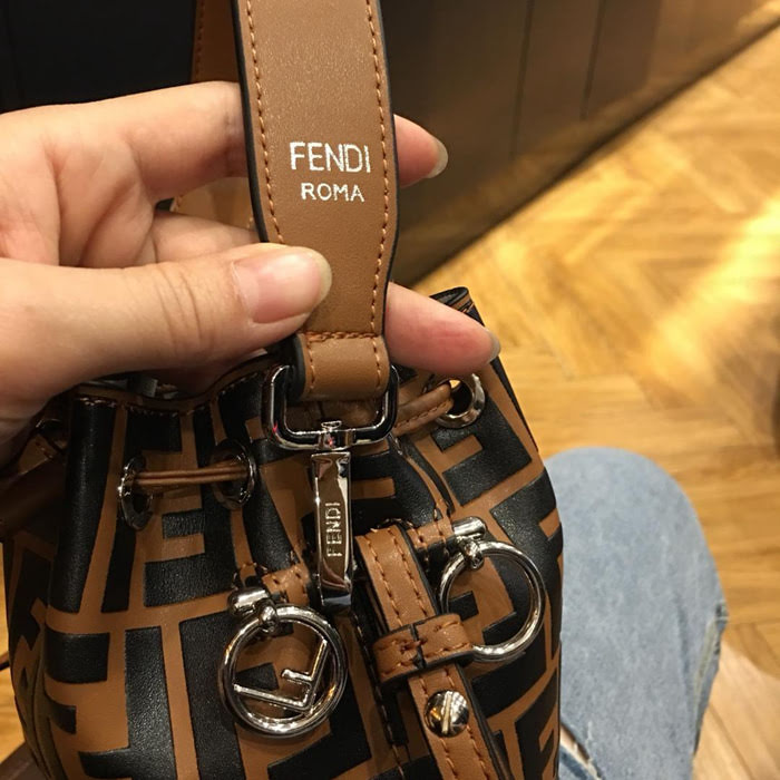 FENDI芬迪 原版全頭層牛皮 迷你型款 MON TRéSOR水桶包  fd1537