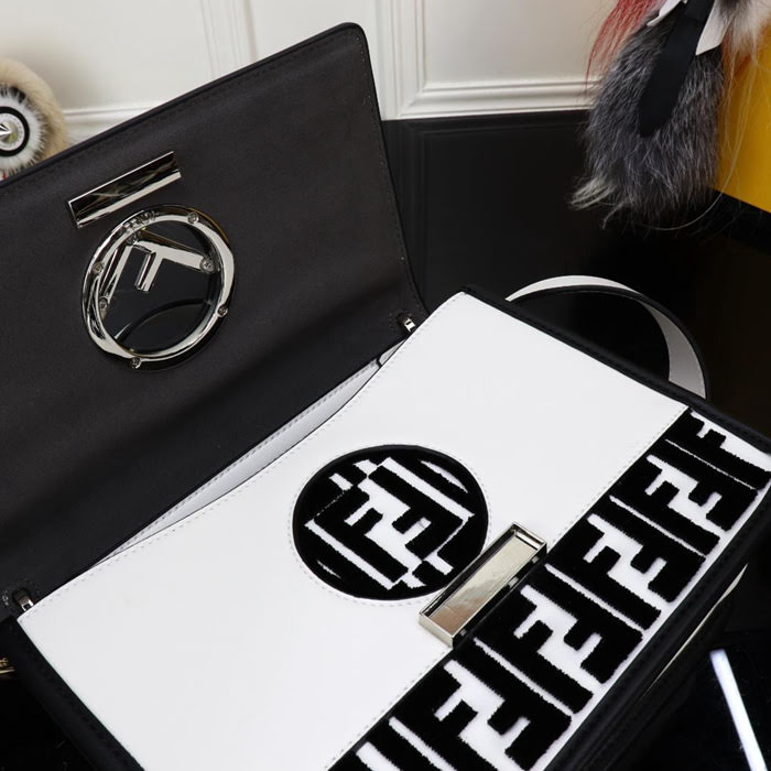 FENDI芬迪 新品新款fendi KAN I手袋 可斜背或手拿  fd1555