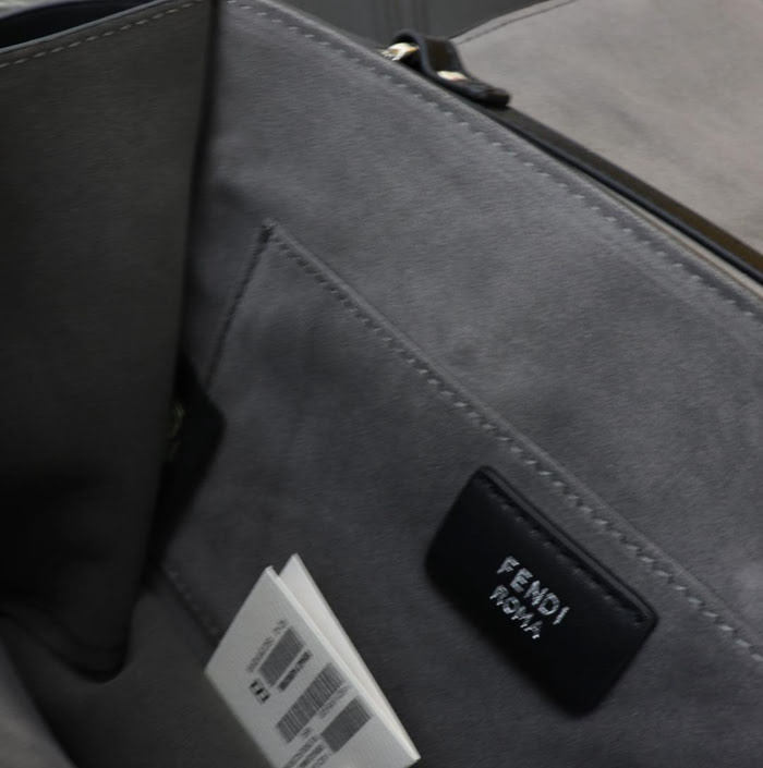 FENDI芬迪 新品新款fendi KAN I手袋 可斜背或手拿  fd1557