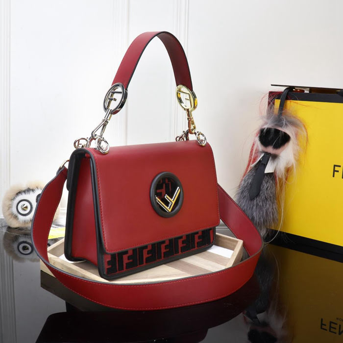 FENDI芬迪 新品新款fendi KAN I手袋 可斜背或手拿  fd1558