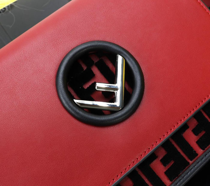 FENDI芬迪 新品新款fendi KAN I手袋 可斜背或手拿  fd1558