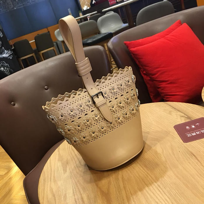 FENDI芬迪 alaia阿萊亞 法國著名品牌 同款休閒購物袋  fd1570