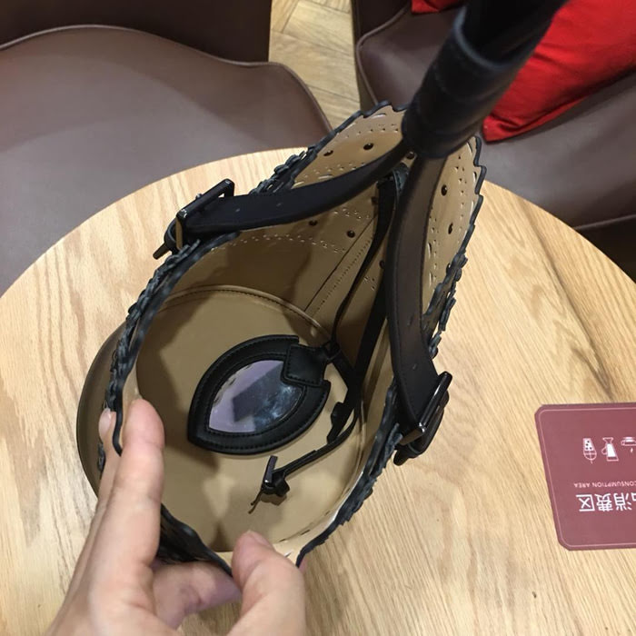 FENDI芬迪 alaia阿萊亞 法國著名品牌 同款休閒購物袋  fd1571