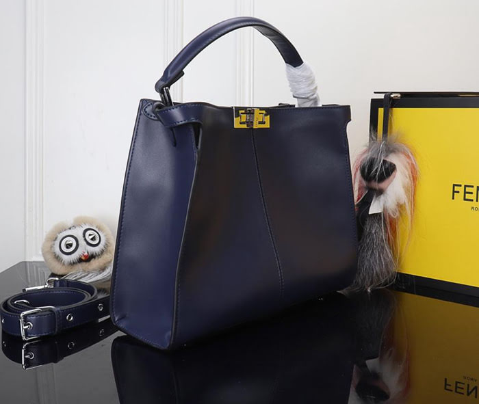 FENDI芬迪 Peekaboo 手袋 小牛皮手提肩背包 4401  fd1595