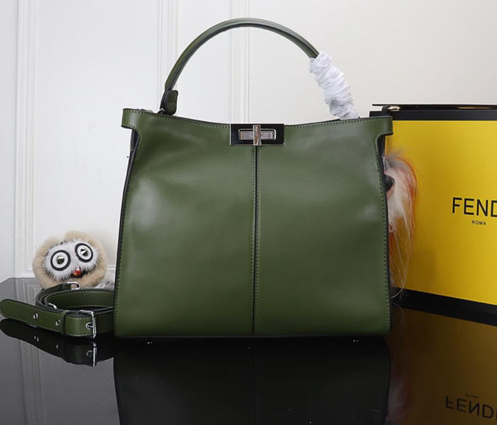 FENDI芬迪 Peekaboo 手袋 小牛皮手提肩背包 4401  fd1597