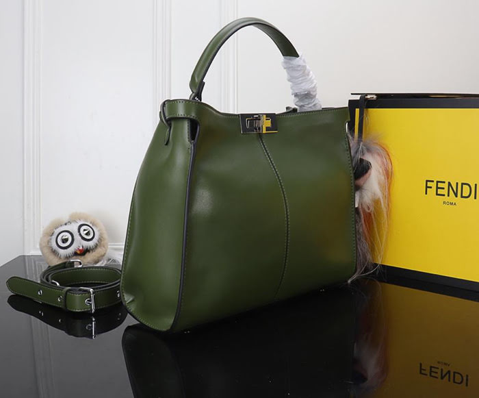 FENDI芬迪 Peekaboo 手袋 小牛皮手提肩背包 4401  fd1597