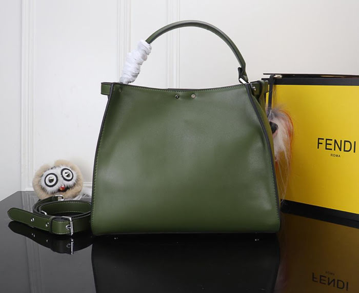 FENDI芬迪 Peekaboo 手袋 小牛皮手提肩背包 4401  fd1597