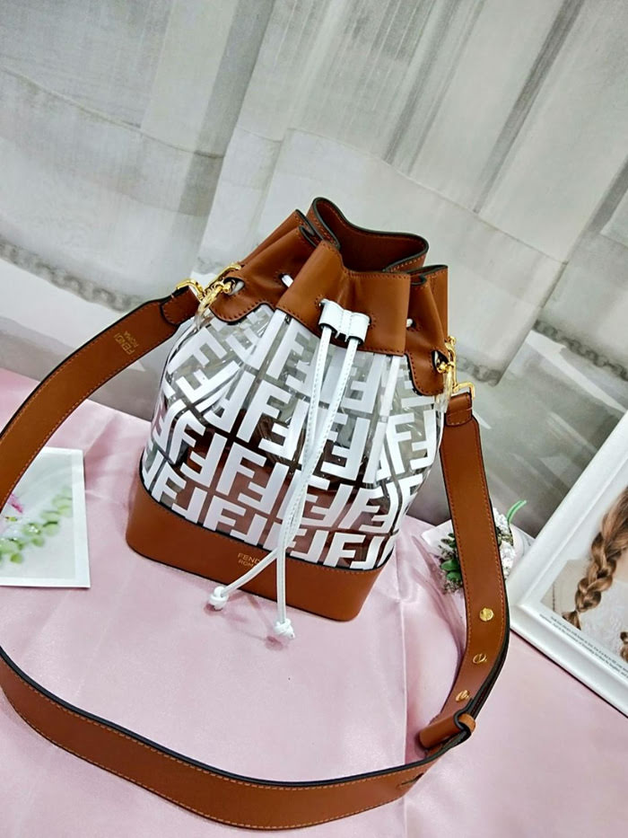 FENDI芬迪 原單FENDI 時尚果凍美包 防凍裂高溫UV高工藝製作配頭層牛皮  fd1600