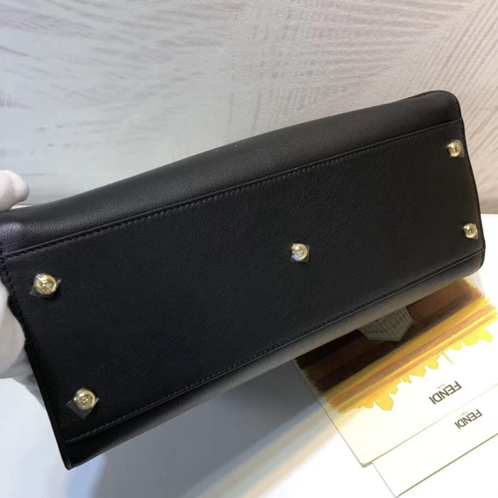 FENDI芬迪 黑色和白色皮革 兩側有牛角鎖 中型款式 單手挽手提包 M135  fd1617