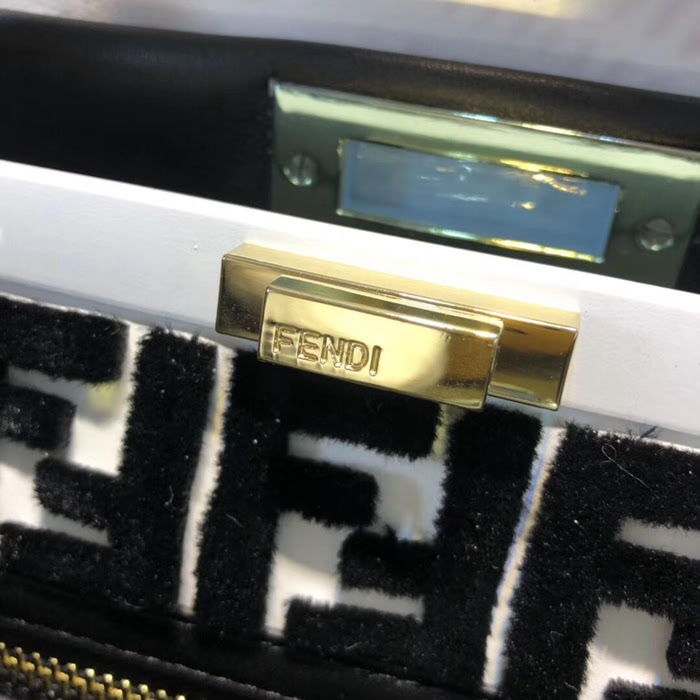 FENDI芬迪 黑色和白色皮革 兩側有牛角鎖 中型款式 單手挽手提包 M135  fd1617