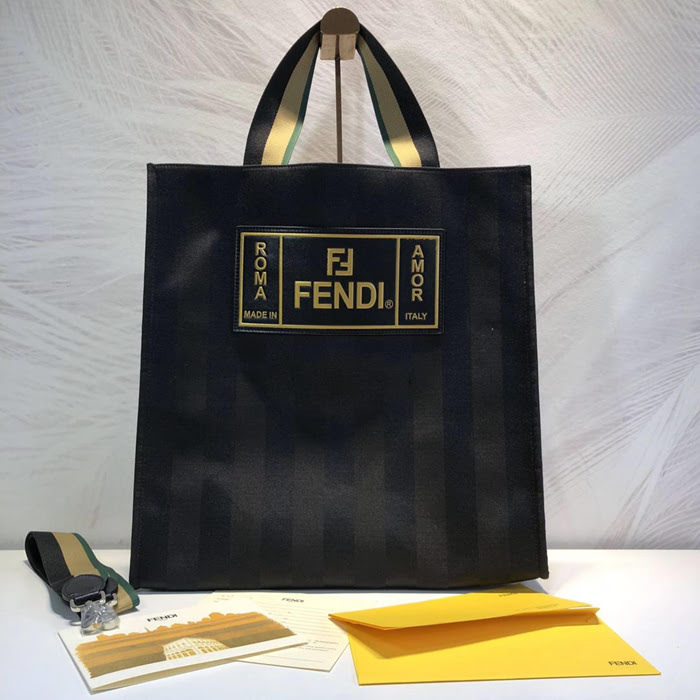 FENDI芬迪 配兩個可調整手把 內拉鏈口袋 大型方形手提袋 404M58  fd1632