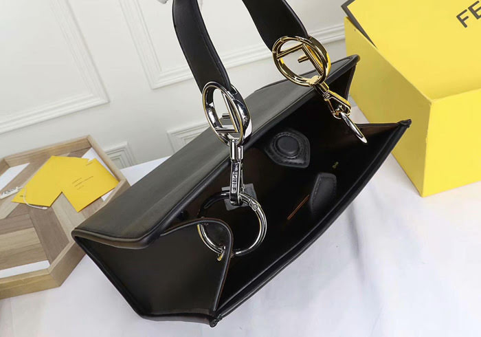 FENDI芬迪 新款 FENDI RUNAWAY 大容量 手提 單肩時尚百搭女包  fd1651