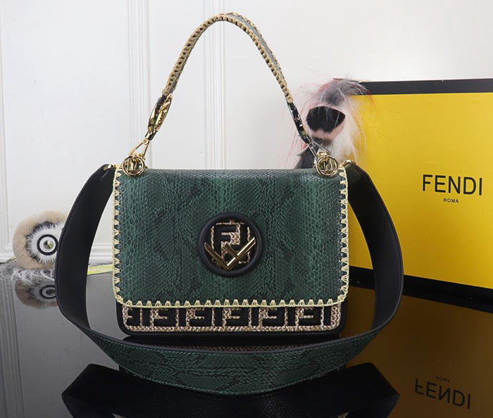 FENDI芬迪 獨家蛇紋編制系列 全新正方型Logo 手提肩背包 8806蛇紋系列  fd1659