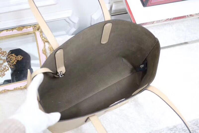 FENDI芬迪 SHOPPING LOGO 超大容量 手掌紋小牛皮 手提桶包 內置拉鏈小口袋 3301  fd1669
