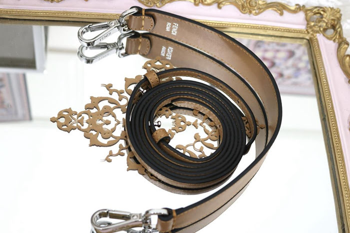 FENDI芬迪 原單 Fendi MINI BUCKET 牛皮時尚女包 可手提 亦可斜挎 F9006  fd1675