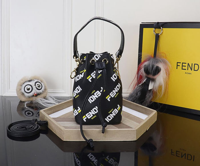 FENDI芬迪 新款 Fendi MINI BUCKET 雙F經典女包 可手提 亦可斜挎 8880  fd1790