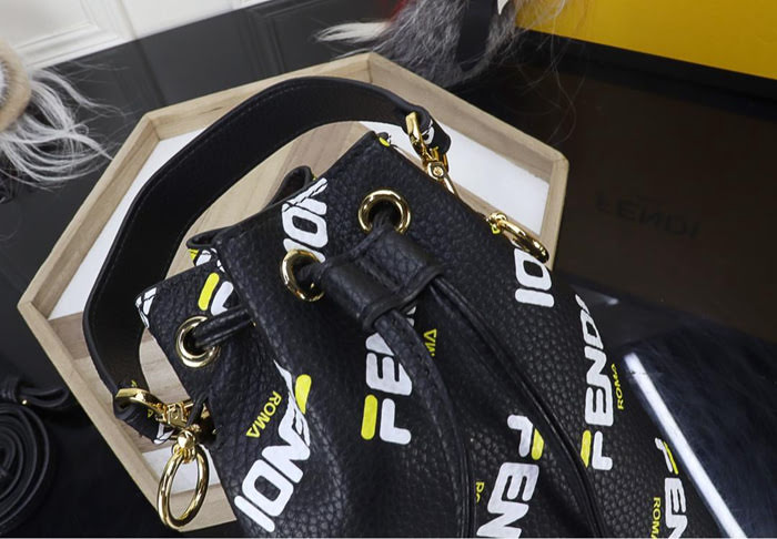FENDI芬迪 新款 Fendi MINI BUCKET 雙F經典女包 可手提 亦可斜挎 8880  fd1790