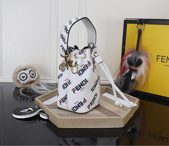 FENDI芬迪 新款 Fendi MINI BUCKET 雙F經典女包 可手提 亦可斜挎 8880  fd1792