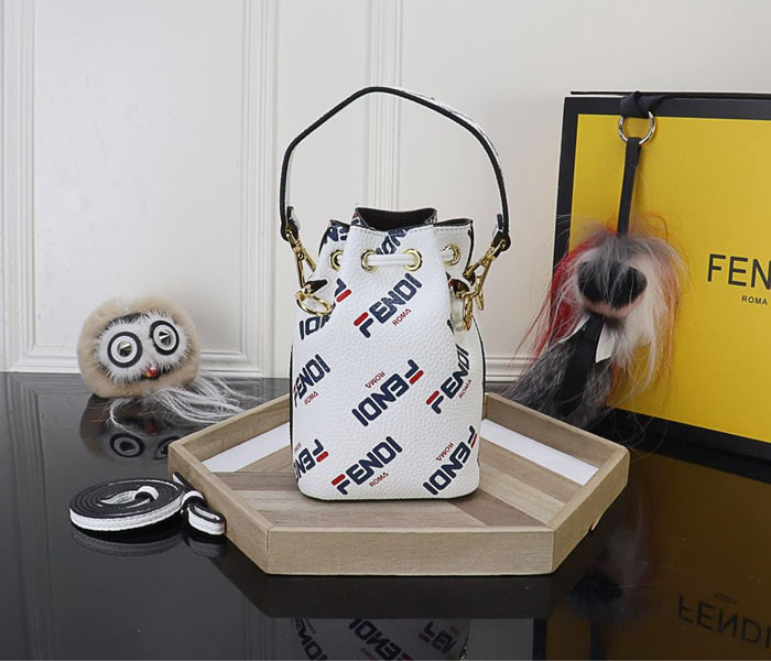 FENDI芬迪 新款 Fendi MINI BUCKET 雙F經典女包 可手提 亦可斜挎 8880  fd1792