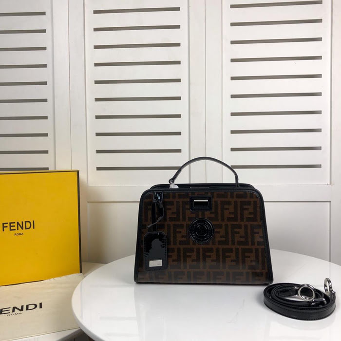 FENDI芬迪 黑色牛皮 相配翻蓋 單手抦手提肩背包  fd1829