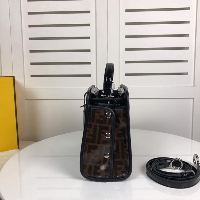 FENDI芬迪 黑色牛皮 相配翻蓋 單手抦手提肩背包  fd1829